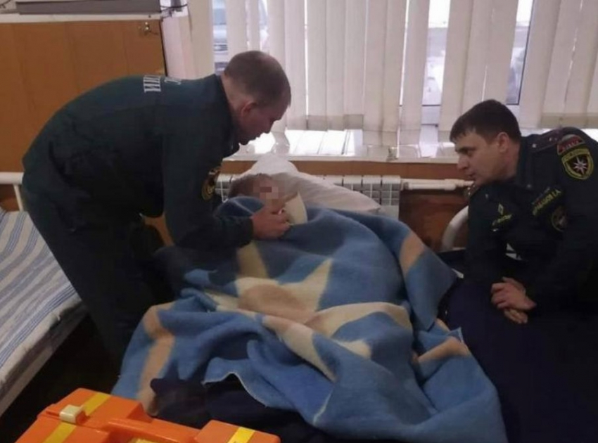 Провалившихся под лед детей спасли в Ростовской области