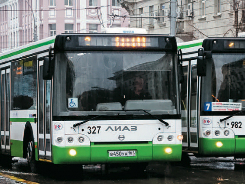 Огромное количество ростовчан перестало пользоваться общественным транспортом города