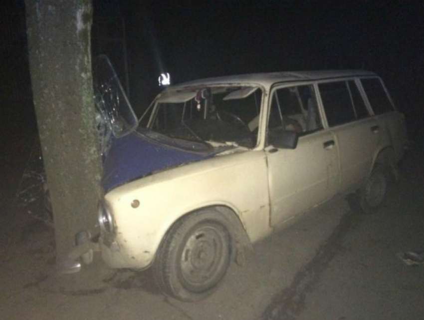 Обычное дерево помешало пьяному угонщику скрыться с места преступления под Ростовом