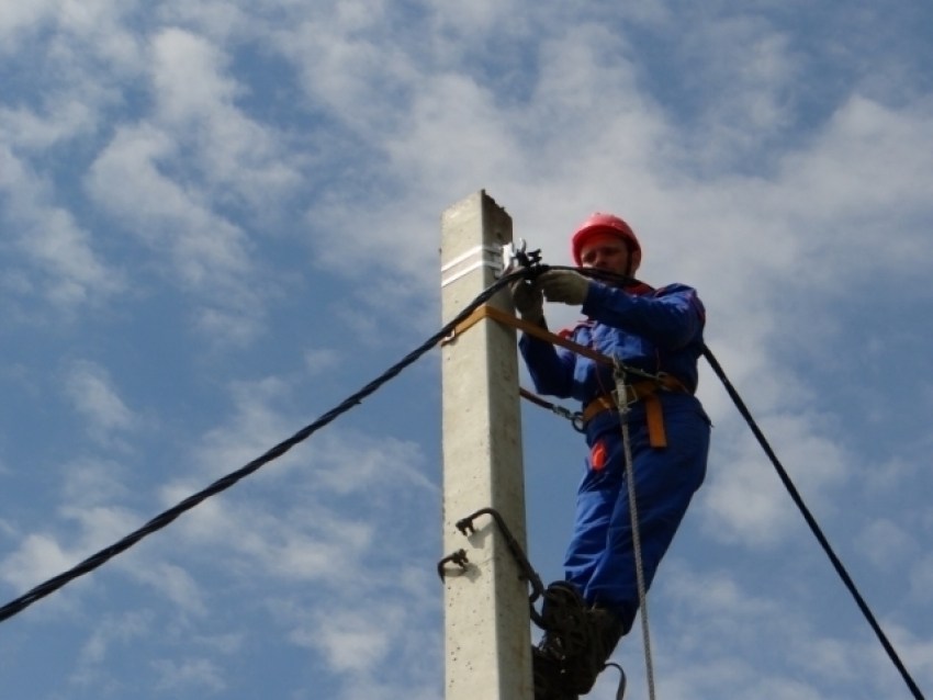 В нескольких районах Ростоа вновь отключат электроэнергию
