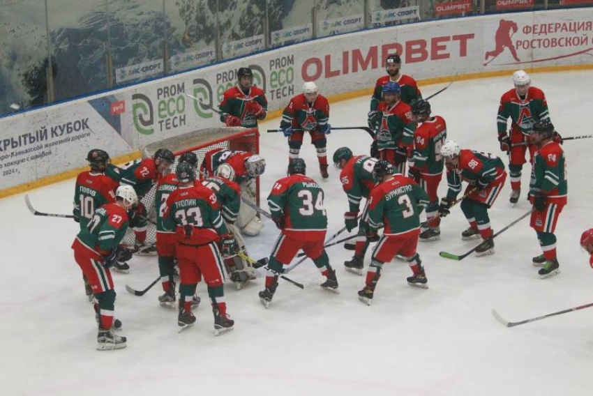 Железнодорожники провели в Ростове турнир по хоккею