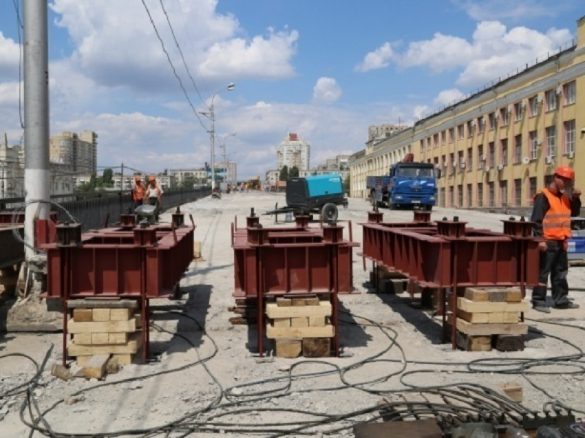 Подрядчика из Ростова за долгий ремонт путепровода решили внести в «черный список» власти Волгограда