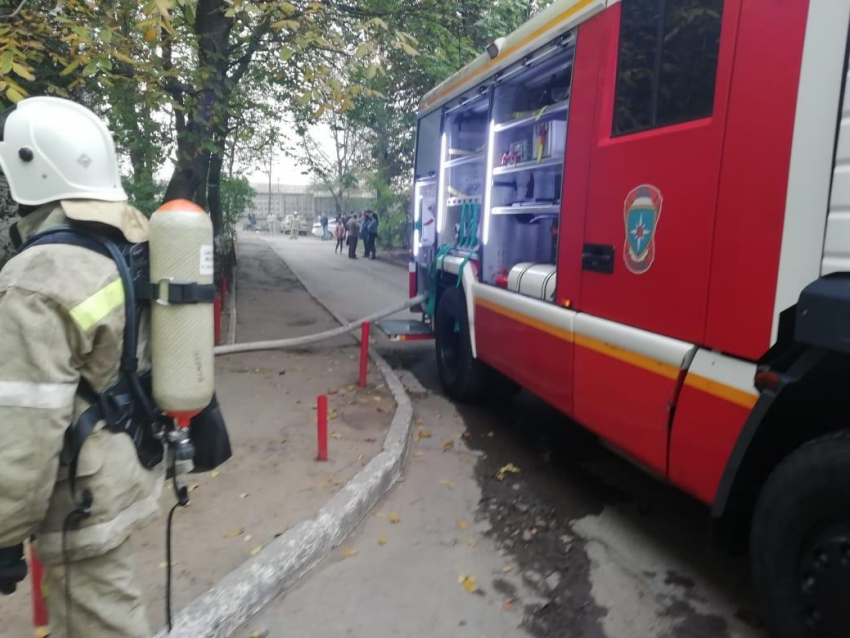 В Ростове утром в понедельник произошел пожар