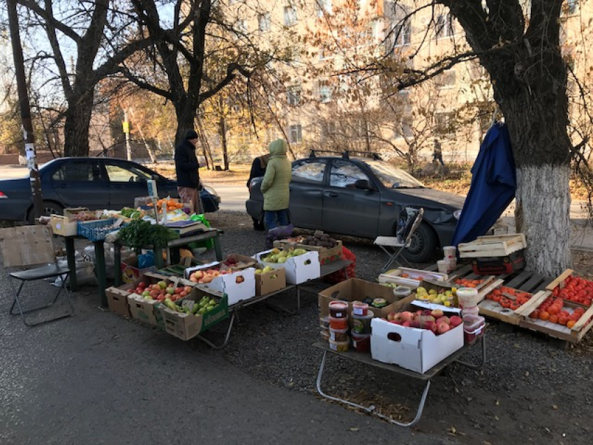 Чиновник из Новочеркасска предупреждал нелегальных торговцев о рейдах