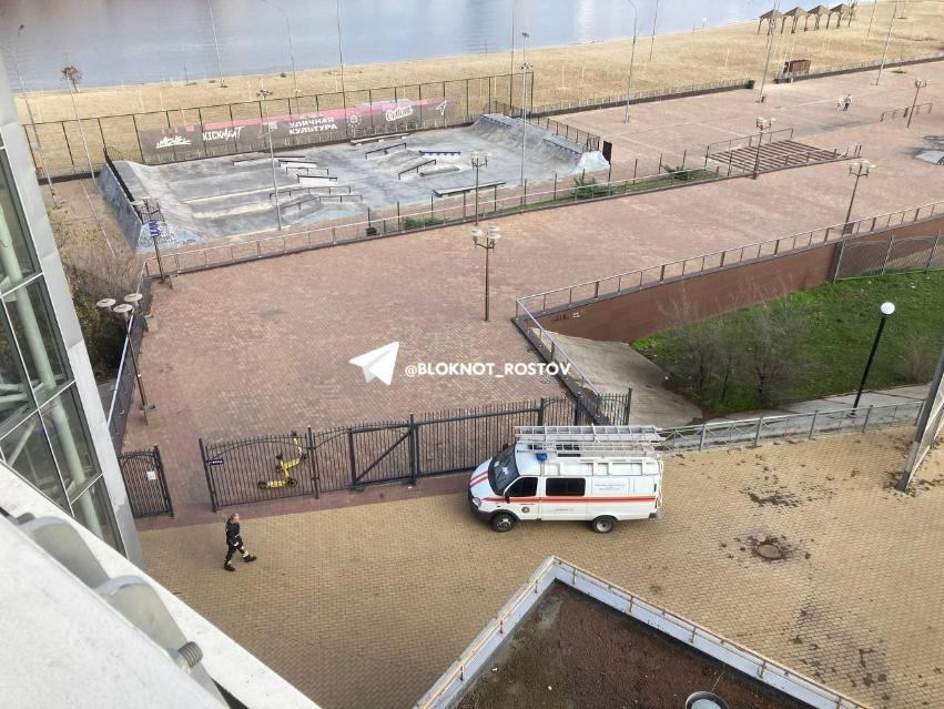 В Ростове мужчина погиб после падения с Ворошиловского моста