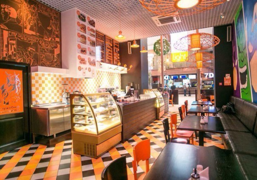 Ростовчанка осталась недовольна обслуживанием пьяного официанта в «Пить кофе»