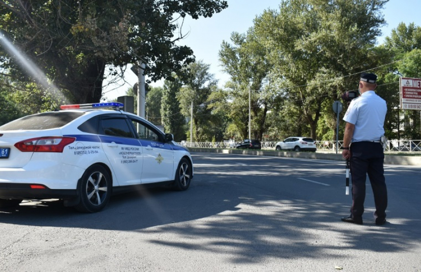 В ростовской ГАИ поддержали идею повысить штрафы для водителей грузовиков, едущих под запретные знаки