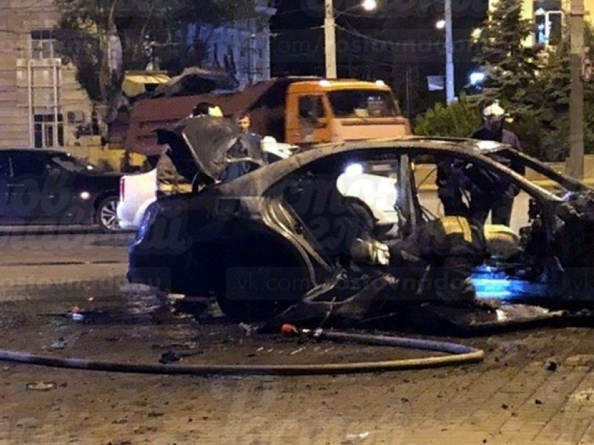 За пять минут в Ростове «пьяный» Mercedes успел врезаться в подземный переход и полностью сгореть