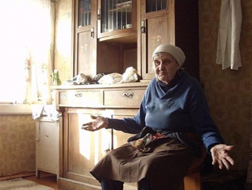 Разбойник напал на 86-летнюю старушку в Таганроге