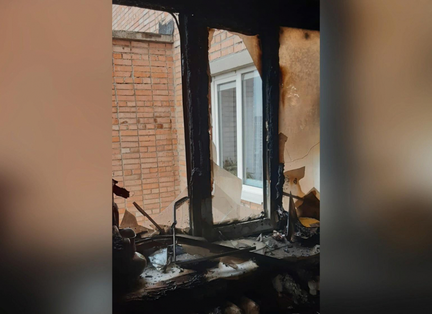 Пожарные спасли трех ростовчан с балкона загоревшейся квартиры на 15 этаже