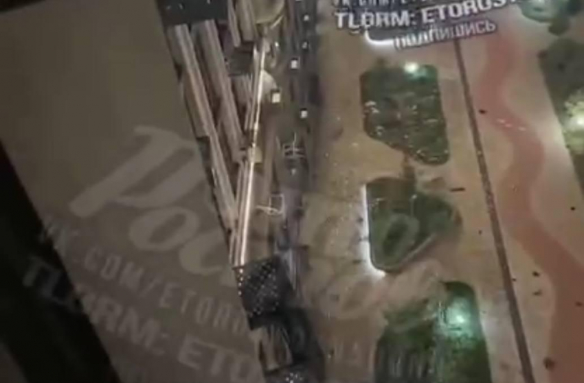 В ростовский многоквартирный дом врезался беспилотник