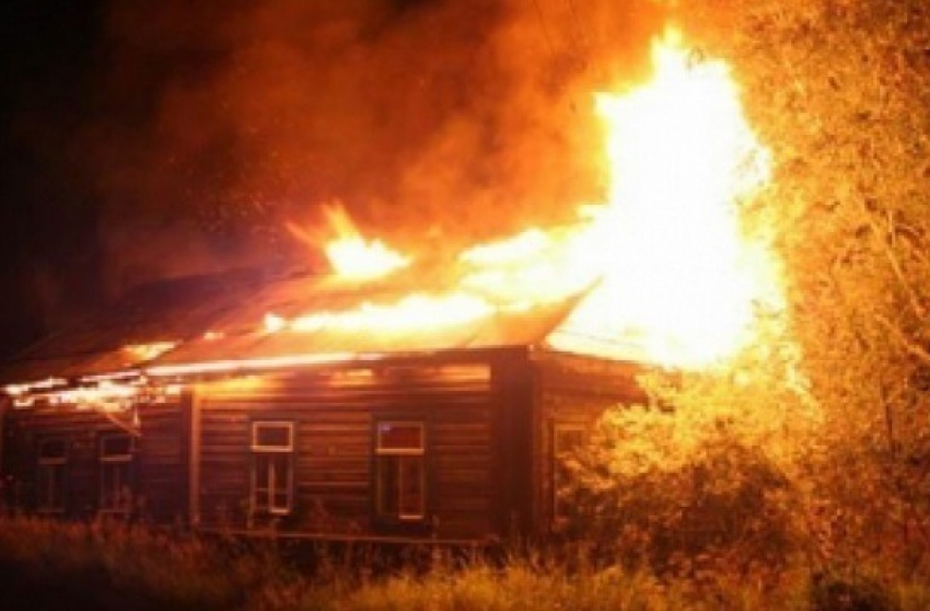 В Ростовской области во время пожара погибли два человека