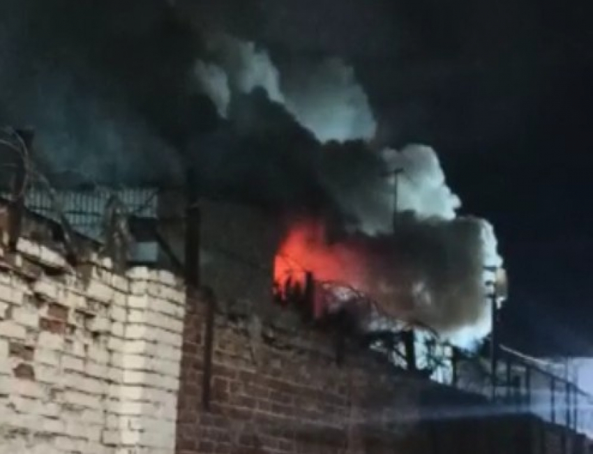 В Ростове произошел пожар на предприятии «Белый Медведь»