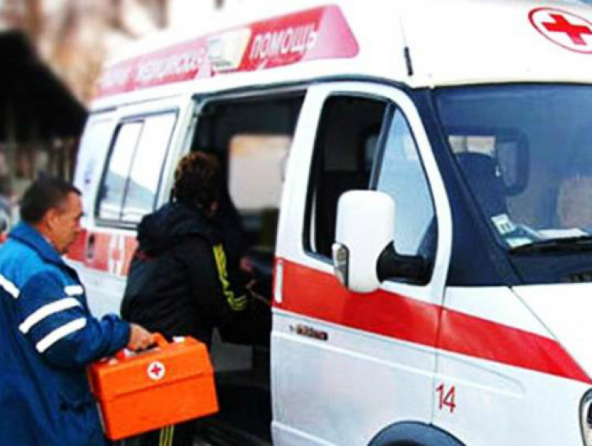 Массовое ДТП с тремя пострадавшими устроил «автогонщик-любитель» на светофоре в Ростове