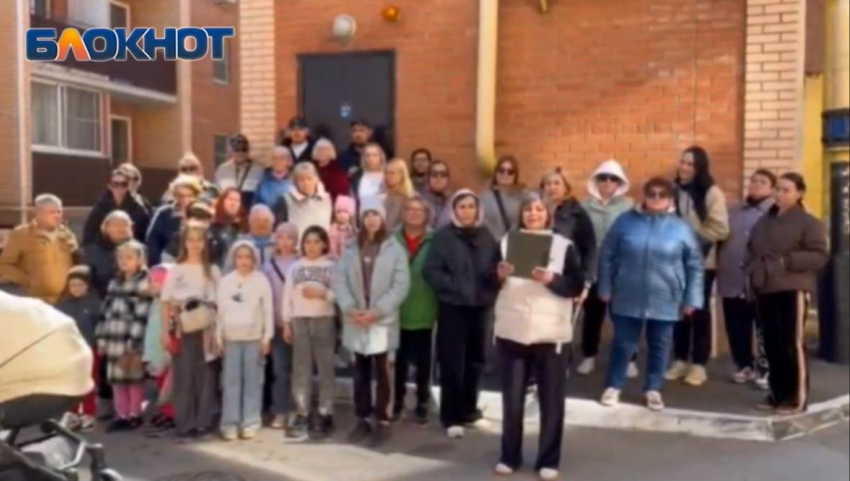 Без горячей воды до осени: жители ЖК «Поляны» просят помощи у губернатора Ростовской области 
