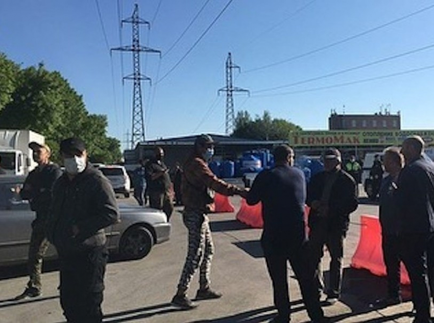 Ростовская полиция проверяет соблюдение «масочного режима» на городских рынках