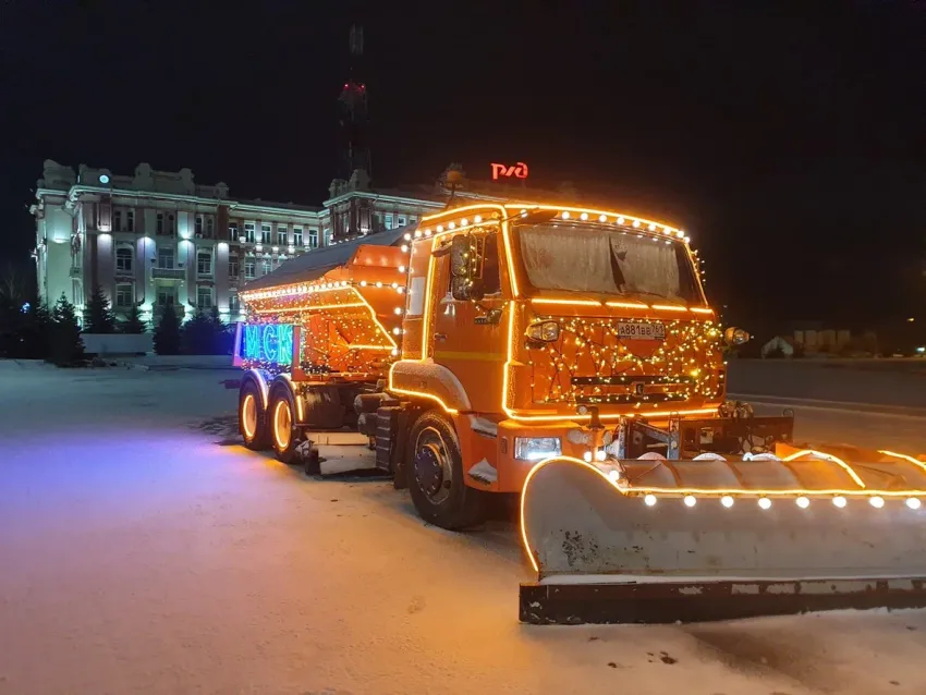 Коммунальные службы борются с последствиями снегопада в Ростове