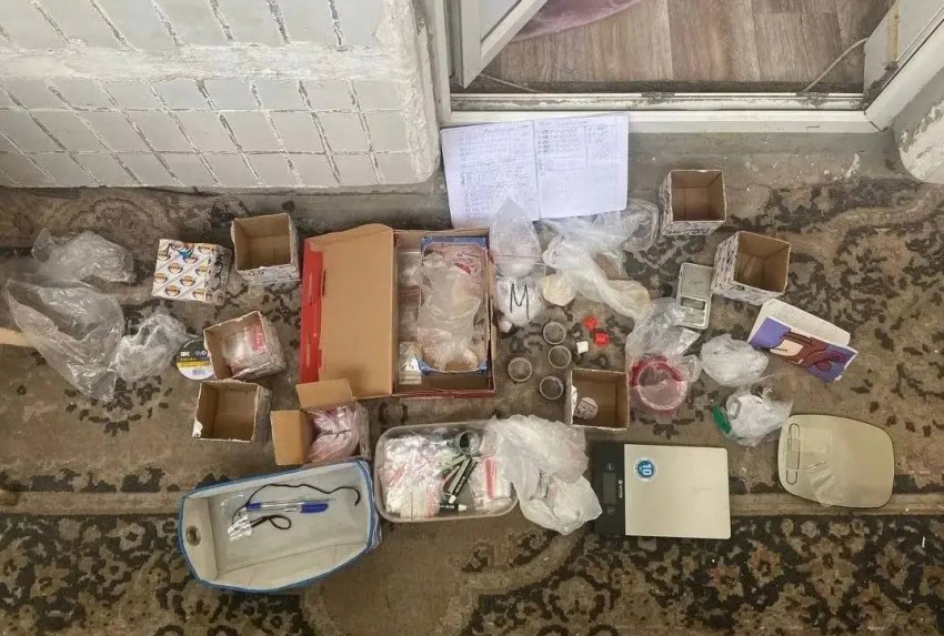 Барыга-закладчик попался с 180 граммами «синтетики» полиции в Ростове