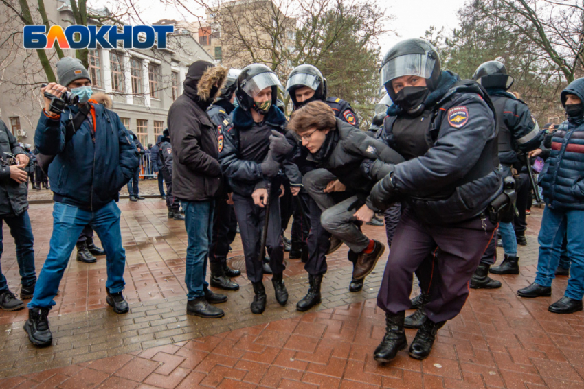 После митингов власти Ростовской области решили следить за подростками