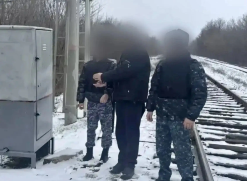 Жителя Ростовской области будут судить за поджоги на железной дороге по заданию из мессенджера