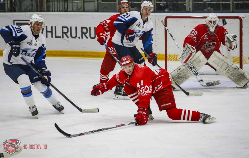 Хоккейный клуб «Ростов» одержал первую победу в ВХЛ