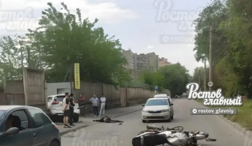В Ростове мотоциклист погиб после столкновения с иномаркой
