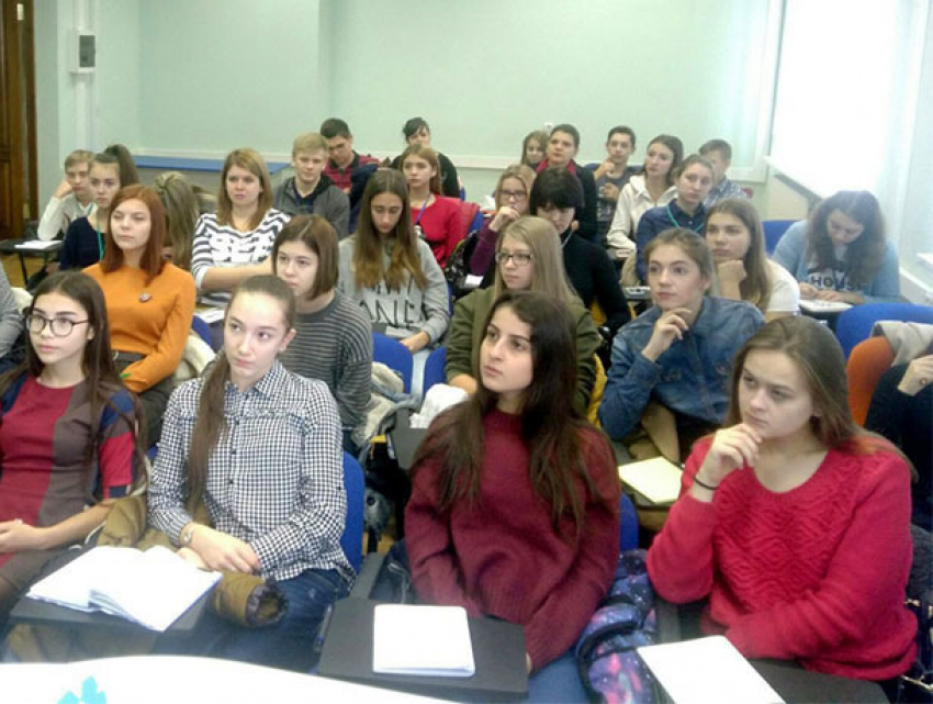 Креативные ростовские школьники изучили основы медиаграмотности