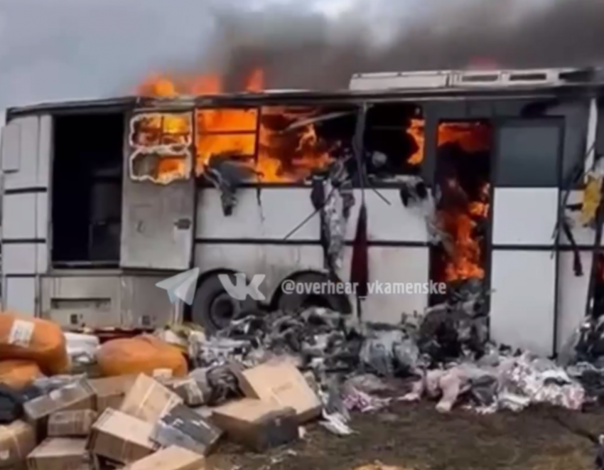 На М-4 «Дон» из-за горящего автобуса  образовалась огромная пробка в сторону Ростова