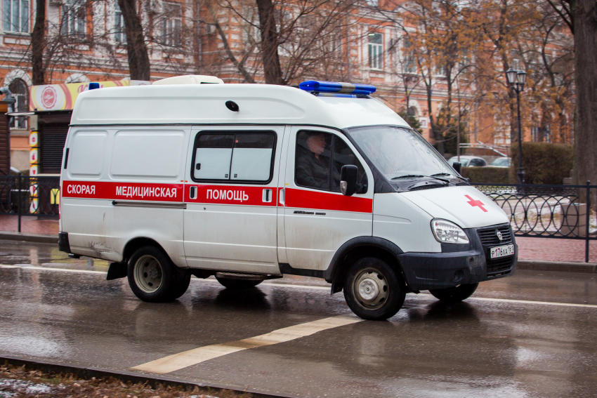 В Азове на пешеходном переходе легковушка насмерть сбила пешехода