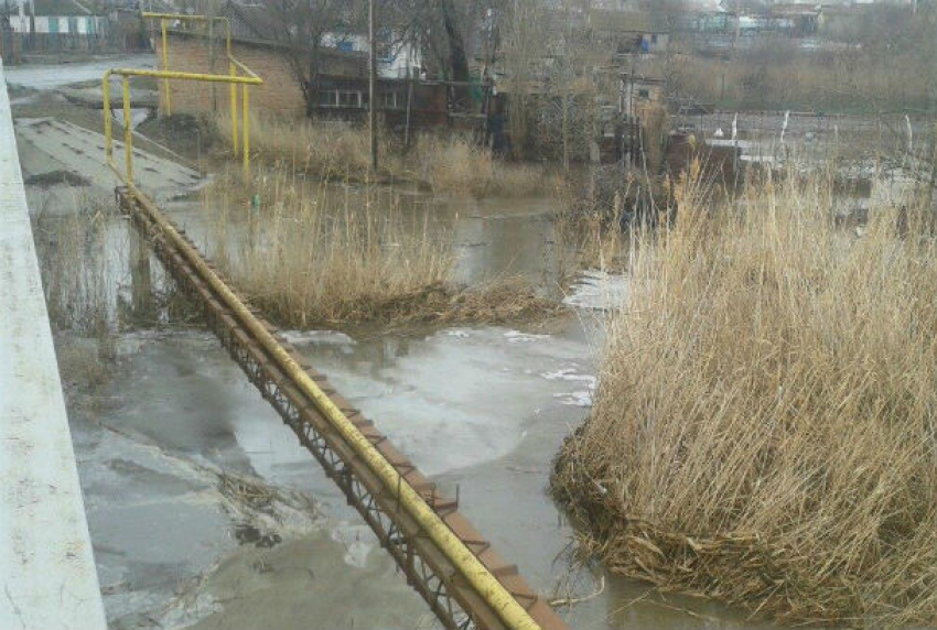 Резкое повышение уровня воды и угроза населению оказались под контролем правительства Ростовской области