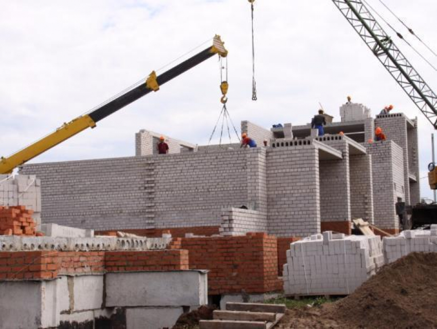 Директора компании привлекли к ответственности за строительство в водоохранной зоне Таганрога