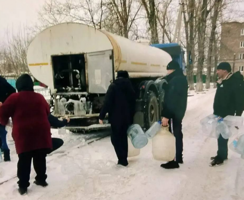 Крупная авария на насосной станции оставила без воды весь Новошахтинск