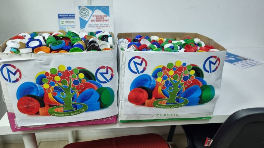 Отделение СФР по Ростовской области присоединилось к сбору «добрых крышечек» в Ростове