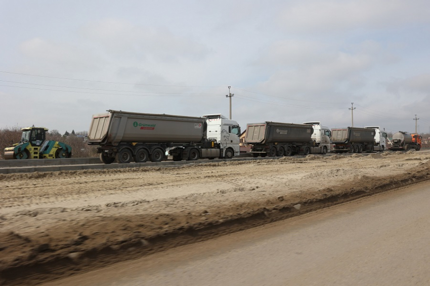 Названы новые сроки завершения реконструкции улицы Вавилова в Ростове-на-Дону – это август 2026 года