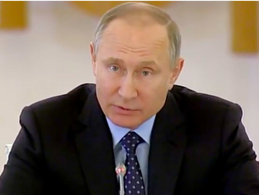 Путин предложил финансово поощрить Ростовскую область за расселение людей из ветхого и аварийного жилья