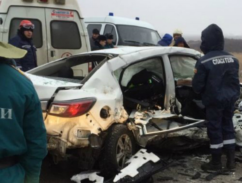 Мужчина погиб, младенец, две женщины и два водителя пострадали в массовом ДТП на Северном обходе Ростова