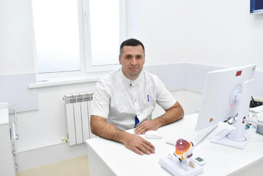 Смартфон с двух лет и подготовка к школе: врач объяснил, почему у детей портится зрение