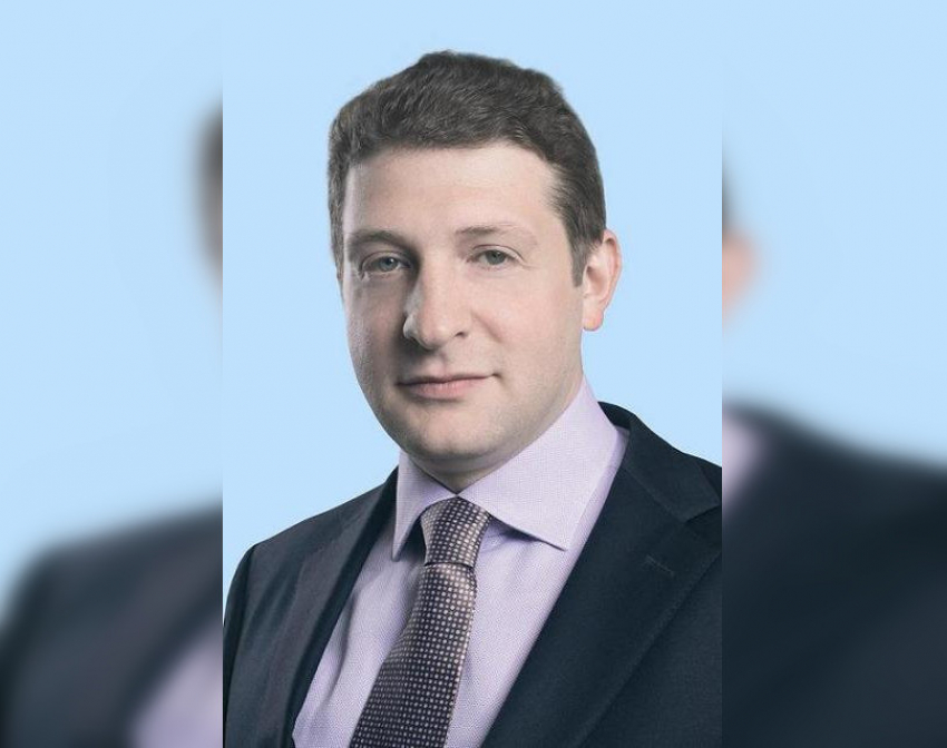 Депутат гордумы Дмитрий Олейников забывает рассказывать о своей работе
