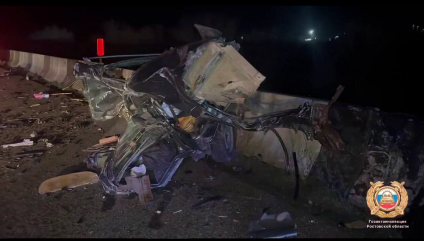 Два молодых парня погибли в ДТП на трассе в Ростовской области 