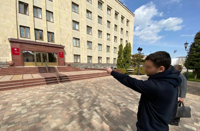 На 20 лет осудили бармена в Ростове-на-Дону за попытку отравить военных 