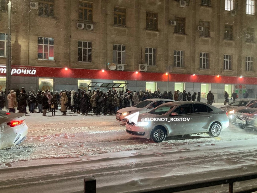 Глава Ростовской области потребовал от Минтранса назвать причины дорожных сбоев после снегопада