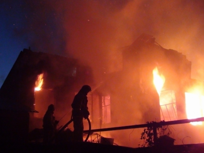 На Дону при пожаре погиб мужчина