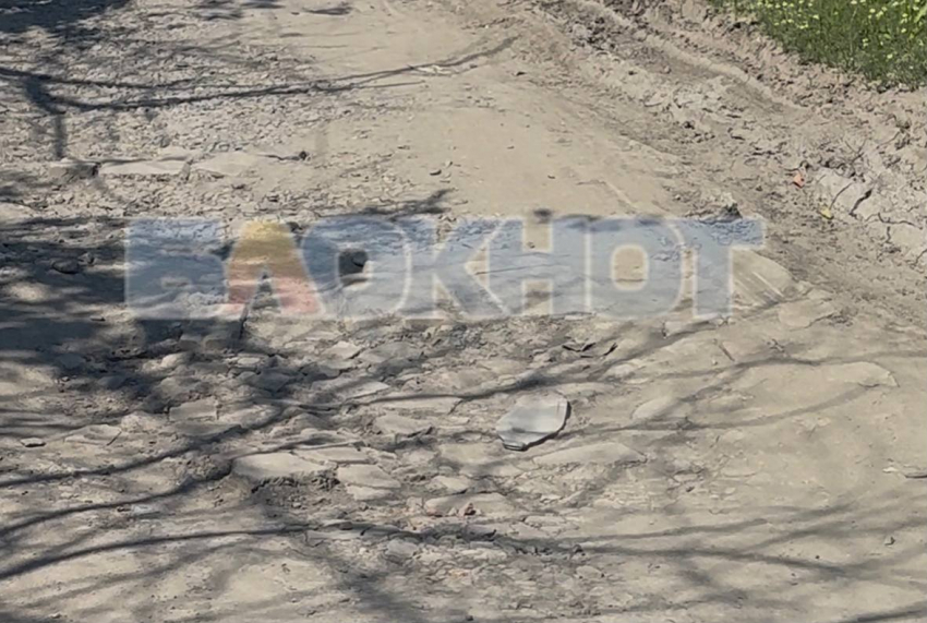 Жители Батайска пожаловались на дороги-«американские горки» и отсутствие канализации