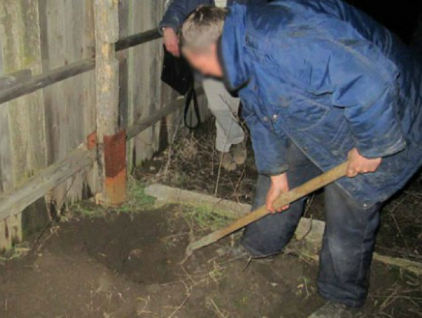 Мужчина зарубил топором и расчленил дядю в Ростовской области