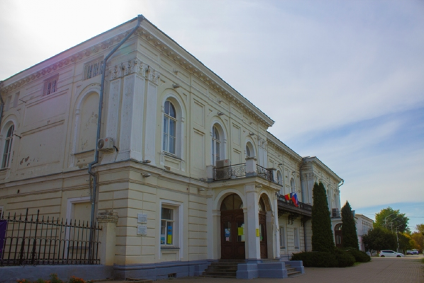 В Новочеркасске на реставрацию Атаманского дворца выделили 319 млн рублей