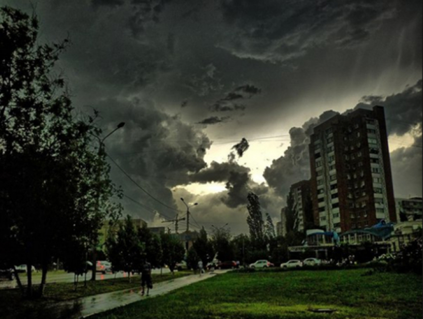 Тревожные серые тучи накроют Ростов в последнюю пятницу уходящего года
