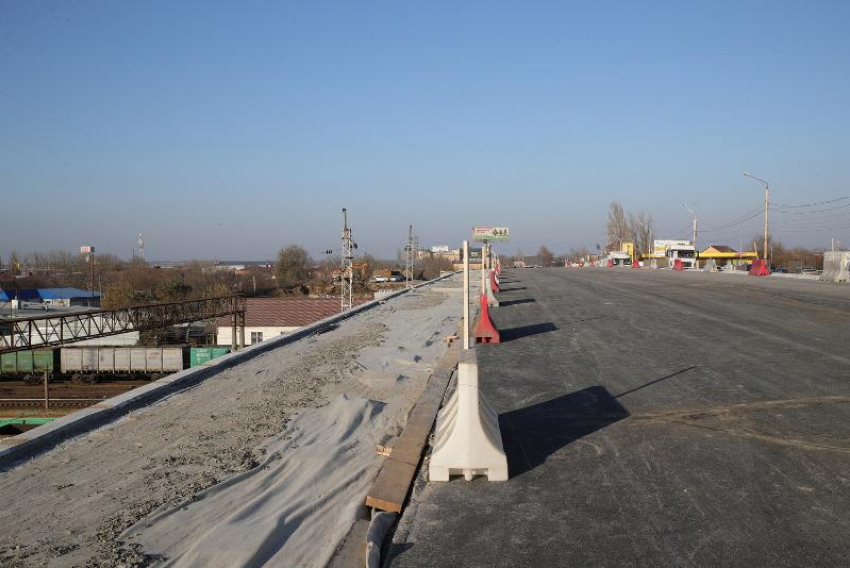 Мост на Малиновского закрыли в Ростове