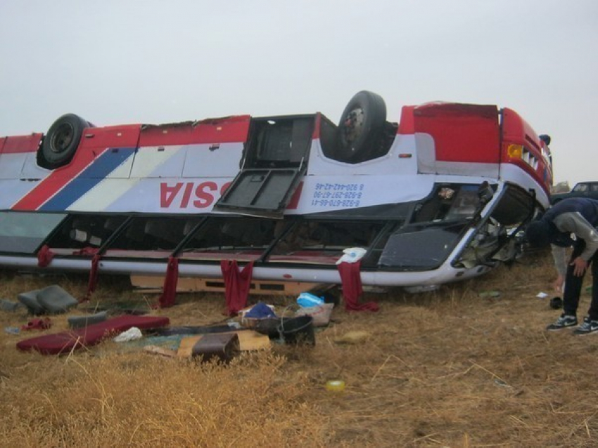 В Ростовской области в ДТП попал рейсовый автобус: пострадали 6 пассажиров