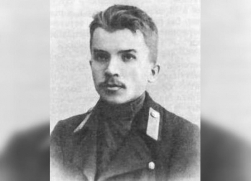 Календарь: 138 лет назад родился известный донской писатель и журналист Роман Кумов