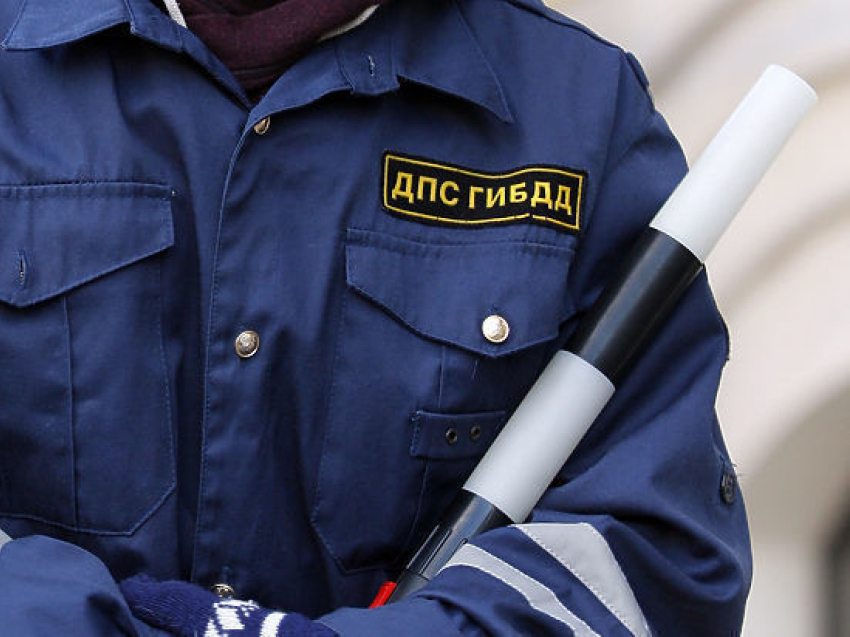 В Ростовской области начальник ГИБДД, просивший сброситься ему на джип, уволен 